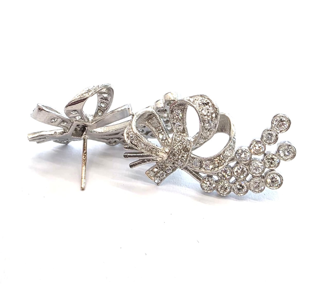 Orecchini in platino con diamanti-photo-4