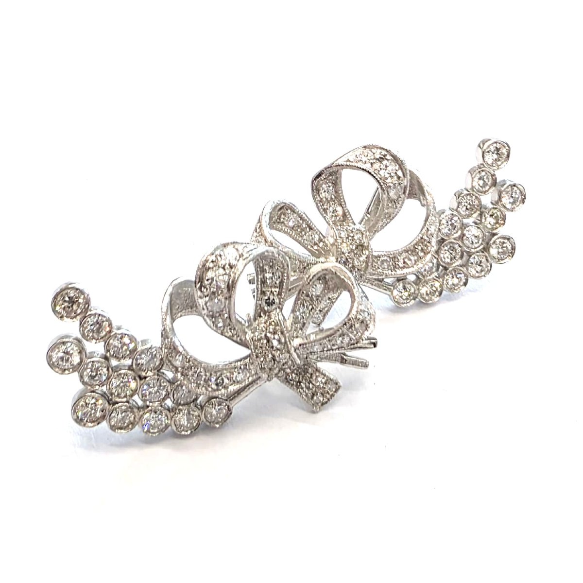 Orecchini in platino con diamanti-photo-3