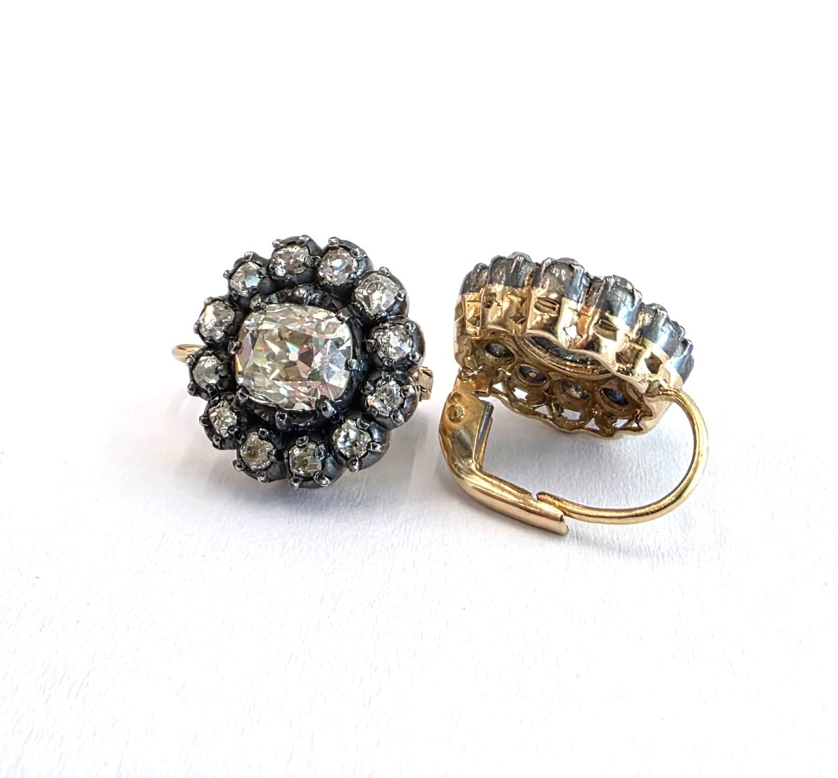 Orecchini in oro giallo 18kt e platino con diamanti importanti-photo-2