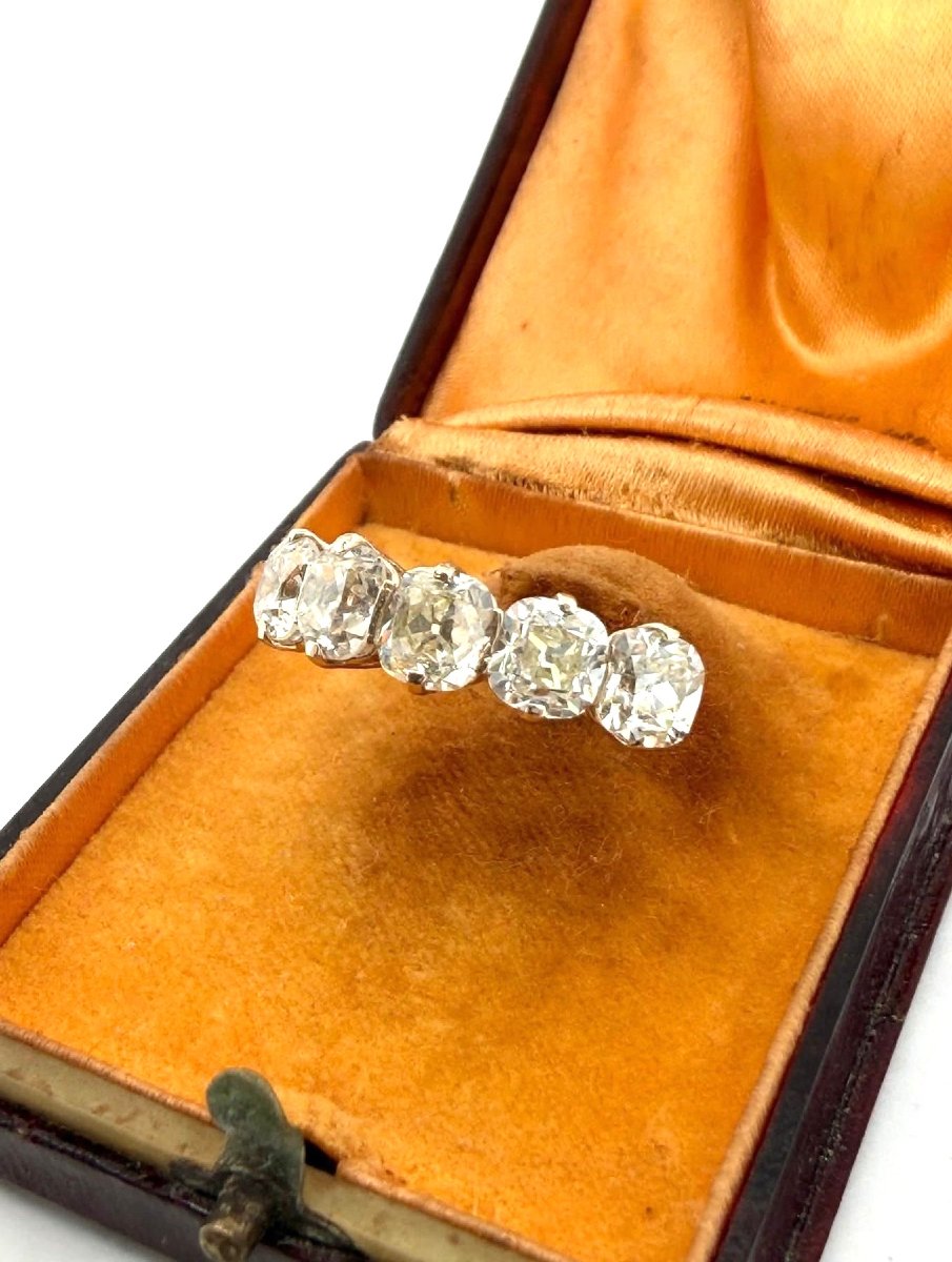 Anello Vintage in oro bianco 18 Kt con Diamanti taglio antico