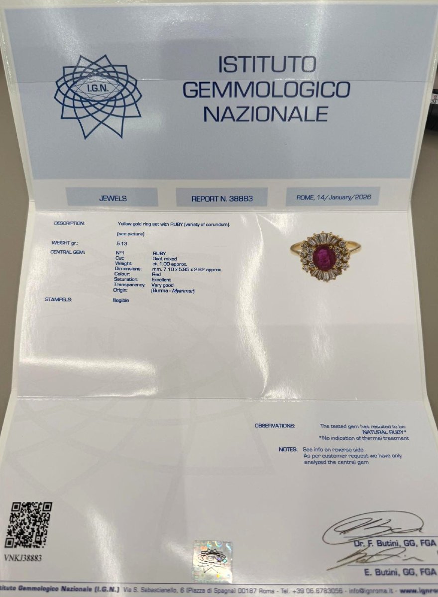 Anello vintage in oro giallo 18 Kt con rubino naturale e diamanti-photo-3