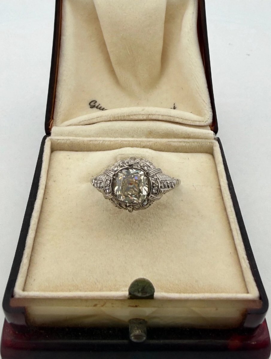 Anello Art Decò in Platino con Diamanti