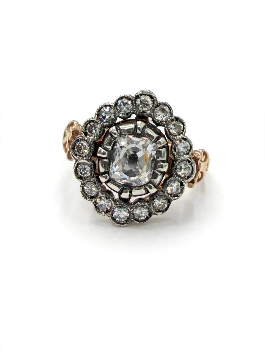 Anello Rosetta Antico Vittoriano con Diamante Old Cushion centrale e con contorno di Diamanti O-photo-3