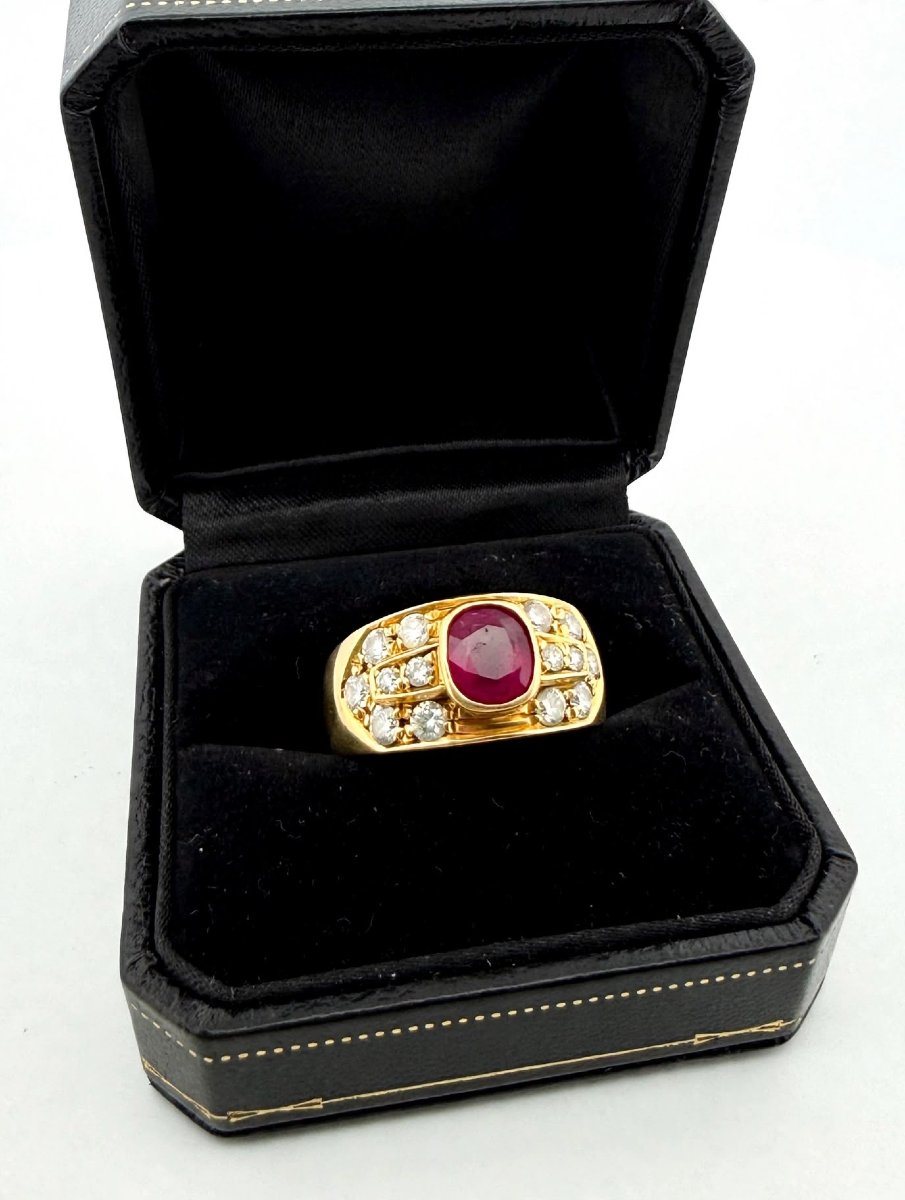 Anello a fascia in Oro giallo 18Kt con Rubino e Diamanti