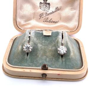 Orecchini anni 30' in oro bianco 18kt con due diamanti old mine importanti