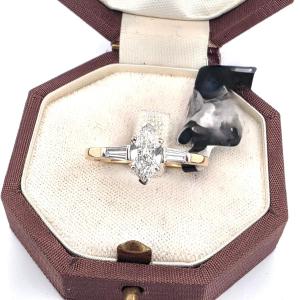 Anello in oro giallo 18kt con diamanti