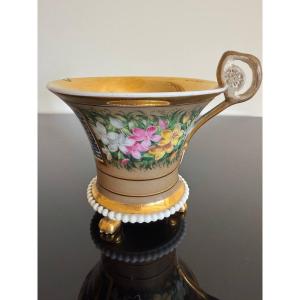 Tripod Cup In Paris Porcelain