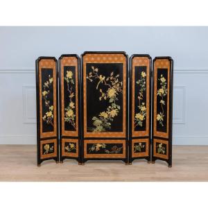 Chinese Workshop, Coromandel Screen, In Chinese Lacquer, Decorated With Semi-precious Stones