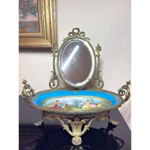 Porcelain Cup Signed Sèvres Mounted On Bronze Decorated With Romantic Scene