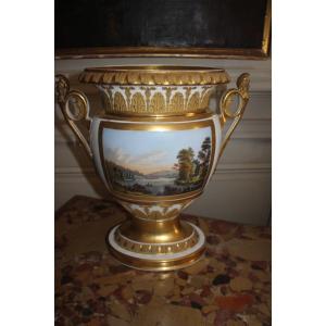 Porcelain Vase From The Manufacture De Paris, With The Bourbon Coat Of Arms, Signed Roche, 19th Century.
