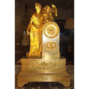 Important Empire Clock With The Vestal In Gilded Bronze, Early 19th Century