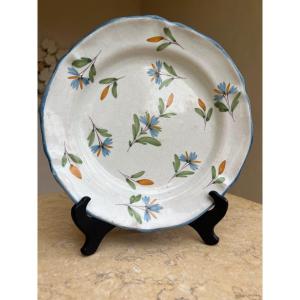 Earthenware Plate With Flower Decor, 19th Century 