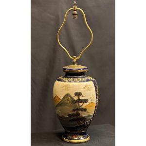 Satsuma Earthenware Lamp With Landscape Design On One Side And 3 Geishas On The Other, Japan 20th Century