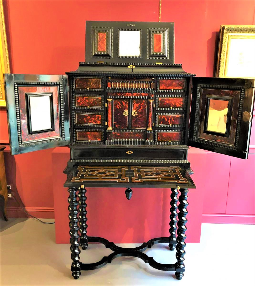 Cabinet Anversoise Ebene Et Ecaille De Tortue XVIIe Siecle