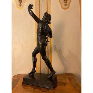 Statua in bronzo di Fauno danzante