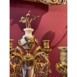 Coppia di candelabri in marmo e bronzo dorato