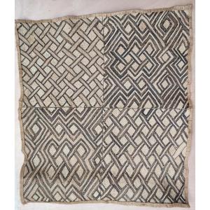 Former Shoowa Of The Congo 