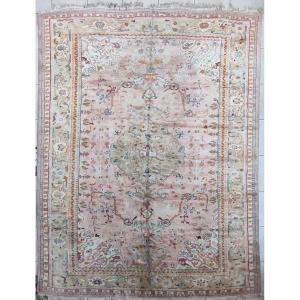 Smyrna Ouchak Carpet