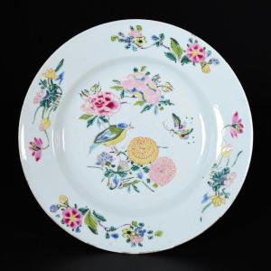 Porcelain Plate With Famille Rose Enamels - China 18th Yongzheng Period