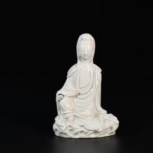Blanc De Chine Figure Of Guanyin - China Late Ming Dynastie Circa 1640-1660
