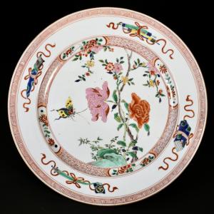 Famille Rose/verte Enamel Dish With Butterfly Decoration - China 18th Century Yongzheng Period