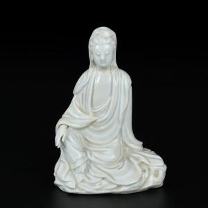 Blanc De Chine Figure Of Guanyin - China, 17th Century Late Ming Dynasty, Circa 1640–1660