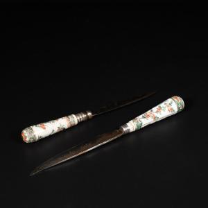 A Set Of Two Famille Verte Knives  - China, 18th, Kangxi Period