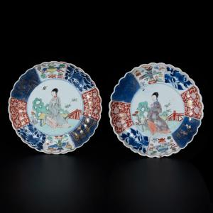 Two "lady" Famille Verte Saucers - China, 18th Century, Kangxi Period