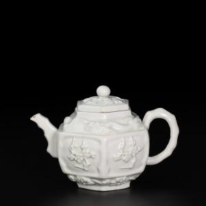 A Blanc De Chine Dragons And Prunus Teapot - China 17th Kangxi Period