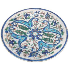 Iznik Siliceous Ceramic Dish, Ottoman Türkiye 