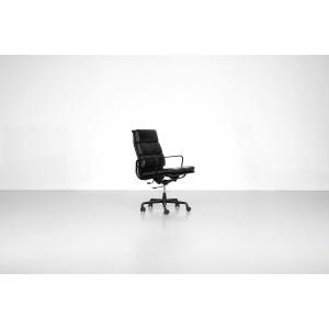 Soft Pad Chair "ea 219" Charles Ray Eames, Usa 1969.