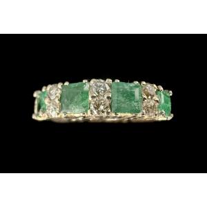 18-carat Yellow Gold Ring Set With 4 Emeralds Of 0.30 Carats Each And 6 Brilliants