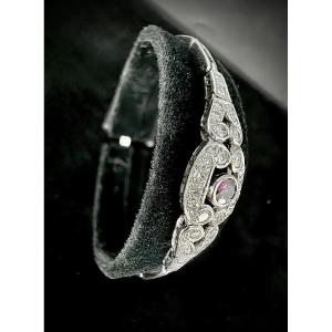 18-carat White Gold Bracelet Set With A Ruby And Diamonds
