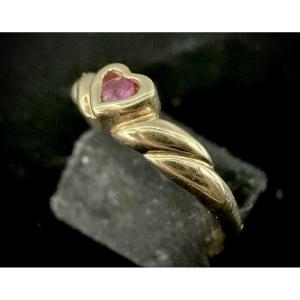 18-carat Yellow Gold Ring Set With A Ruby