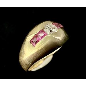 18-carat Yellow Gold Band Ring Set With A 0.20 Carat Diamond