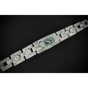 Art Deco Bracelet In Platinum And White Gold Set With An Emerald And 4.72 Carats Of Diamonds