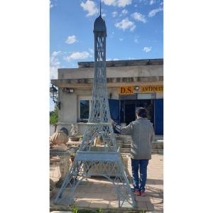 Important Iron Eiffel Tower