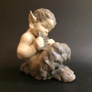 Porcelain Wildlife Figure. Royal Copenhagen