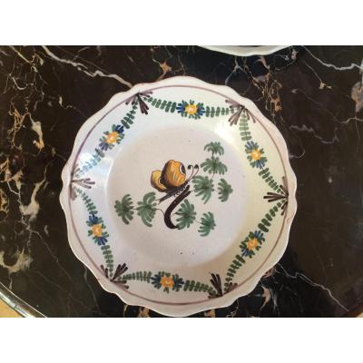 Auxo-nevers About 1800 Plates