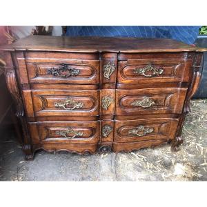 Crossbow Chest Of Drawers In Walnut, Early 18th Century 