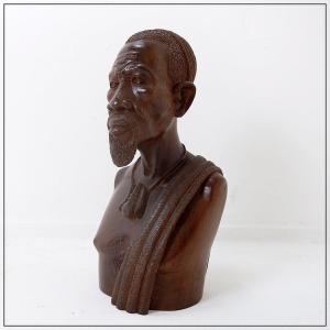African Bust In Wenge, Mid-century Sculpture - Congo