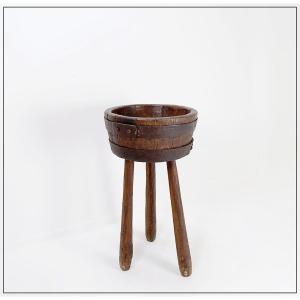 Barrel-shaped Tripod Planter - Brutalist