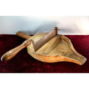 Coupe-chocolat En Orme Creusé, Ancien Travail Provincial, 19e Siècle