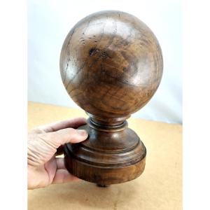 Monumental Ramp Ball  Turned Ash, Monoxyle, 2.2 Kg