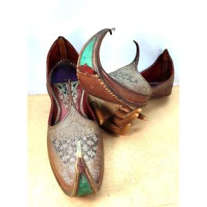 Prestigious Footwear: Mughal-style Mojaris, Silver Embroidered , 19th Century