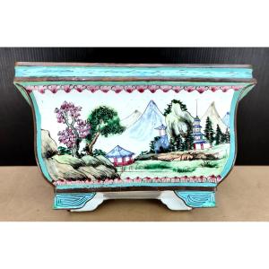 Canton Enamel Planter, For Export To Europe, Circa 1900, Good Condition