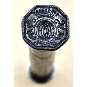 Screw-on Wax Iron Case, Louis XIV Period, Two Coats Of Arms;