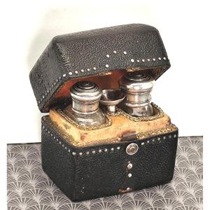 Perfume Museum: Tiny Perfume Bottle, 17th Century, Silver, Studded Shagreen, Hallmarks. Complet