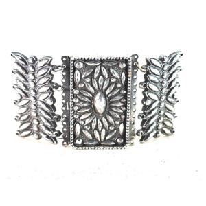 Beautiful Polished Steel Jewel From Directoire Period: Diamond-cut Bracelet Clasp