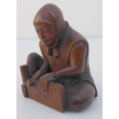 Japan, 19th, Netsuke Carved Wood, Craft: Saws Sharpener